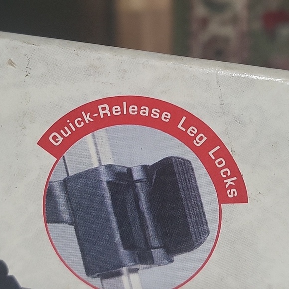 NIB Ambico V-0555 54" Deluxe Video/Photo Tripod New In Box Lots of Great Feature - Picture 8 of 10